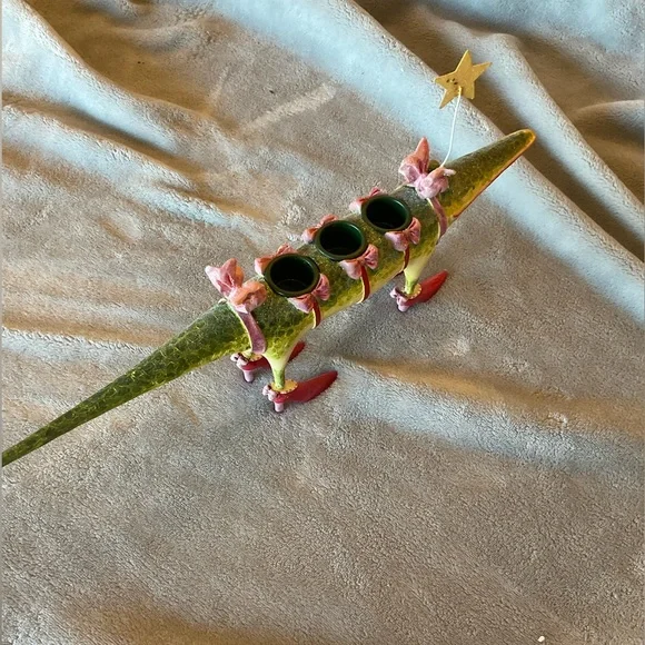 Patience Brewster Christmas Krinkles Alligator Candle Holder for Dept. 56 - Picture 7 of 13